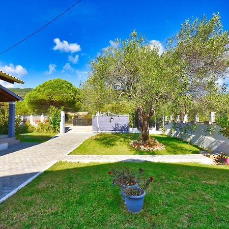 Ninas Cottage Linia Bagian luar foto