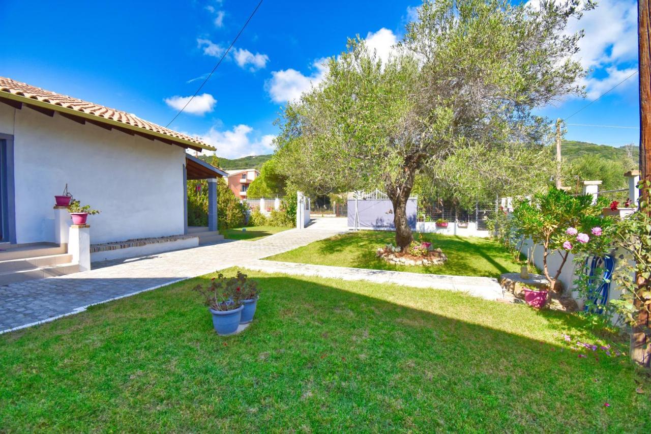 Ninas Cottage Linia Bagian luar foto